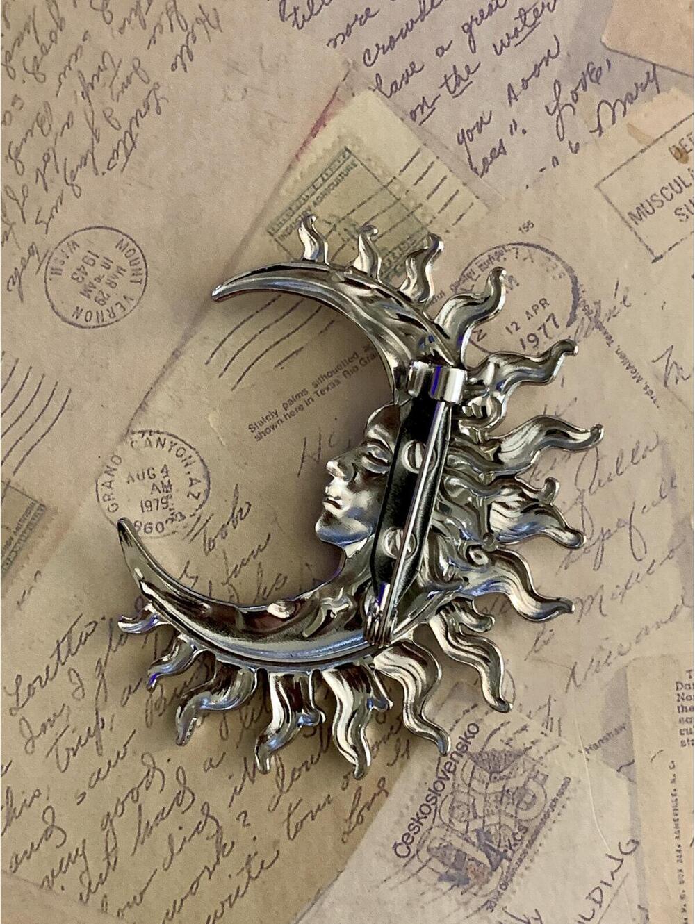 Silver Metallic Celestial Sun Rays Crescent Moon Face Brooch - Picture 2 of 3